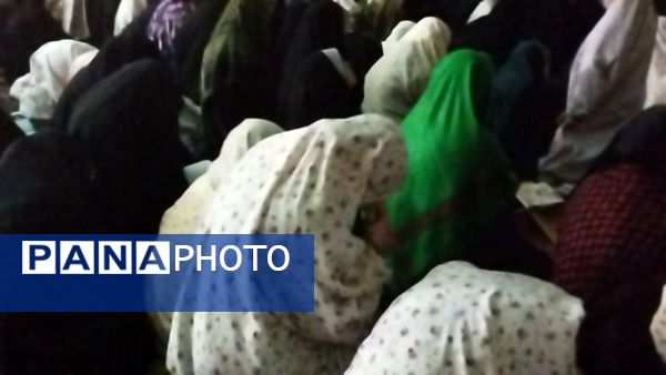 اعتکاف دانش‌آموزان دختر در مسجد امام حسین (ع) تبریز
