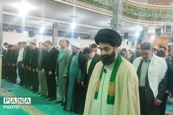 اقامه وحدت افرین نماز جمعه در مصلی نماز حمعه شهرستان فیروزکوه