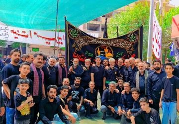 حضور پرشور هیئت فدائیان هفتاد و دو تن دوطفلان در مهدیه بزرگ اصفهان در صبح روز تاسوعا