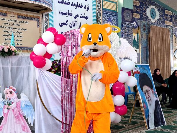 آیین سپیدپوشان؛ جشن تکلیف دختران عنبرآباد