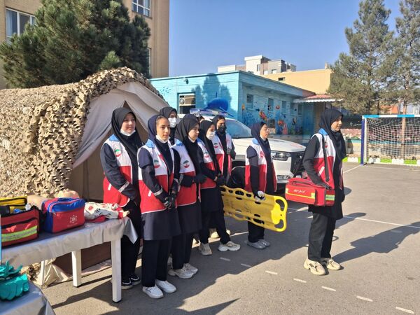 گرامیداشت پدافند غیرعامل با حضور مسئولان شهرستان در دبیرستان وکیلی ۹