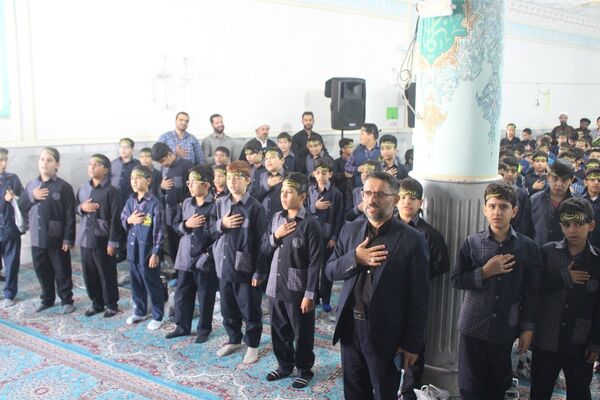 عزاداری دانش‌آموزان قم در آستان مقدس امامزاده سیدعلی(ع)