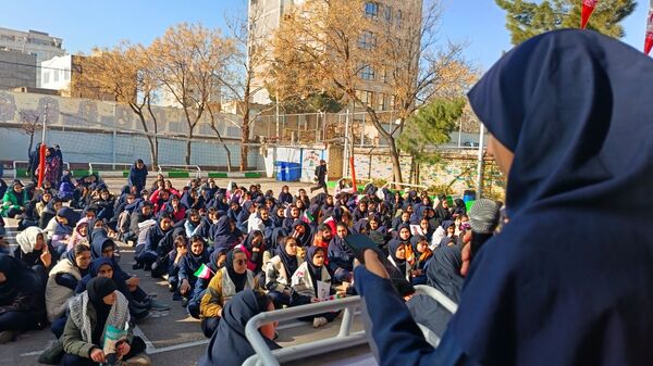 زنگ انقلاب در دبیرستان کوثر فرهنگیان