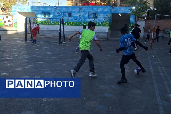 مسابقات فوتبال کلاس ششمی‌های آموزشگاه معارف ۶ 