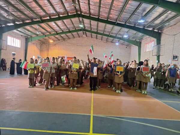 جشن پویایی و نشاط در مدرسه فاطمیه حاجی‌آباد