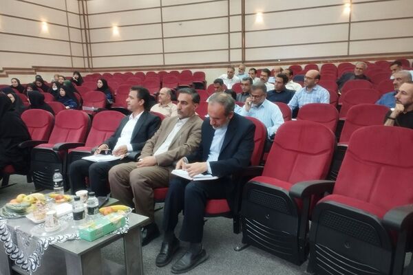 ترسیم نقشه راه مدیریت مدارس؛ برگزاری همایش مدارس تراز ویژه مدیران متوسطه اول در شهرستان قدس