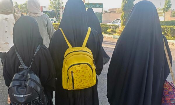 همایش پیاده‌روی خانوادگی به پاسداشت ایام الله دهه مبارک کرامت