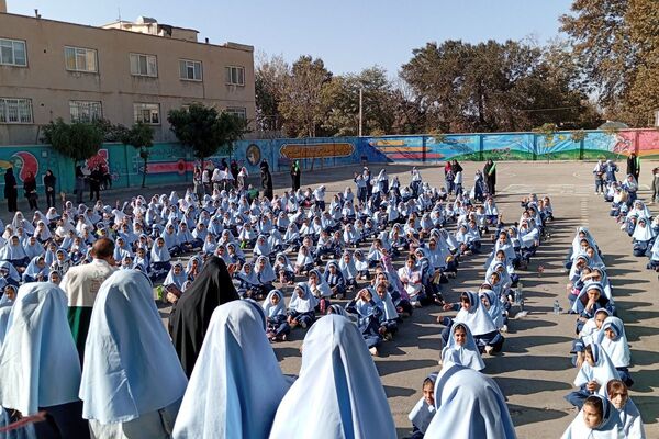 حضور خادمین امام رضا (ع) در دبستان دخترانه آیین روشن