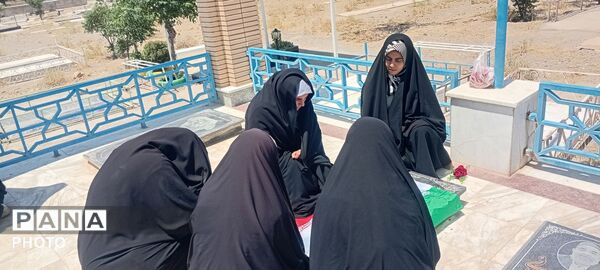 تجدید بیعت بانوان روستای سنگان با آرمان‌های شهدا