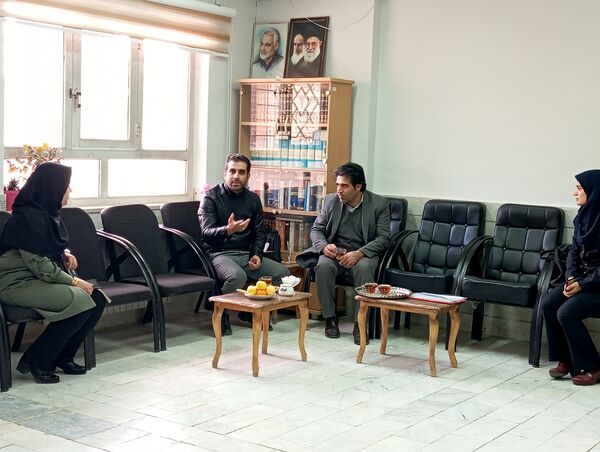 تیم مشاوره استان در هنرستان حضرت زهرا(س) شهرستان بن
