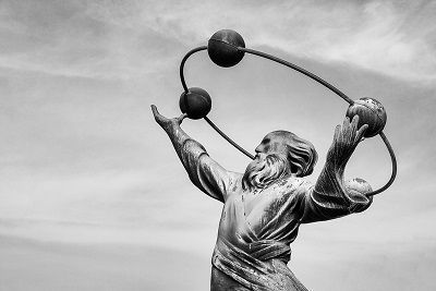  ابوریحان بیرونی، نماد علم و دانش در تاریخ ایران است