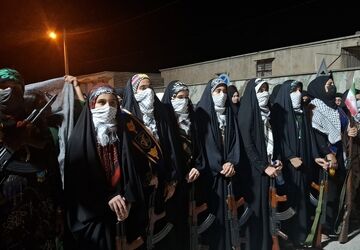 دوگانگی،آن هم در ملت ایران؟!