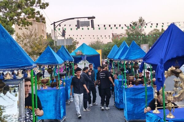  کاروان عظیم نوجوان کربلا در خیابان پروین 