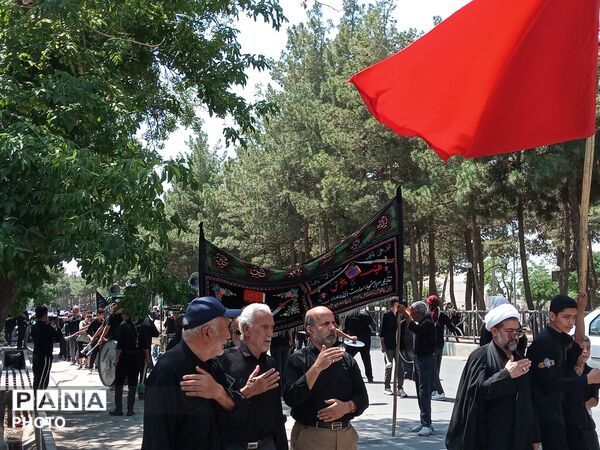 مراسم عزاداری مسجد پنج تن در روز عاشورای حسینی