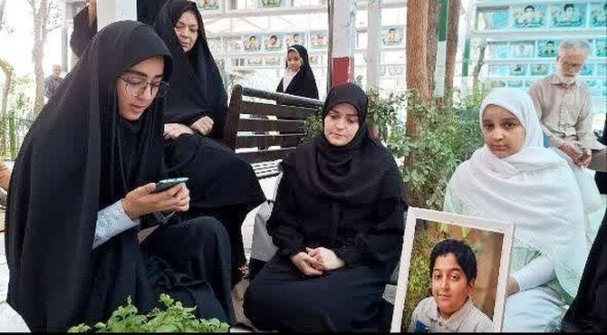 آغاز مهر با یاد دانش آموزان شهید
