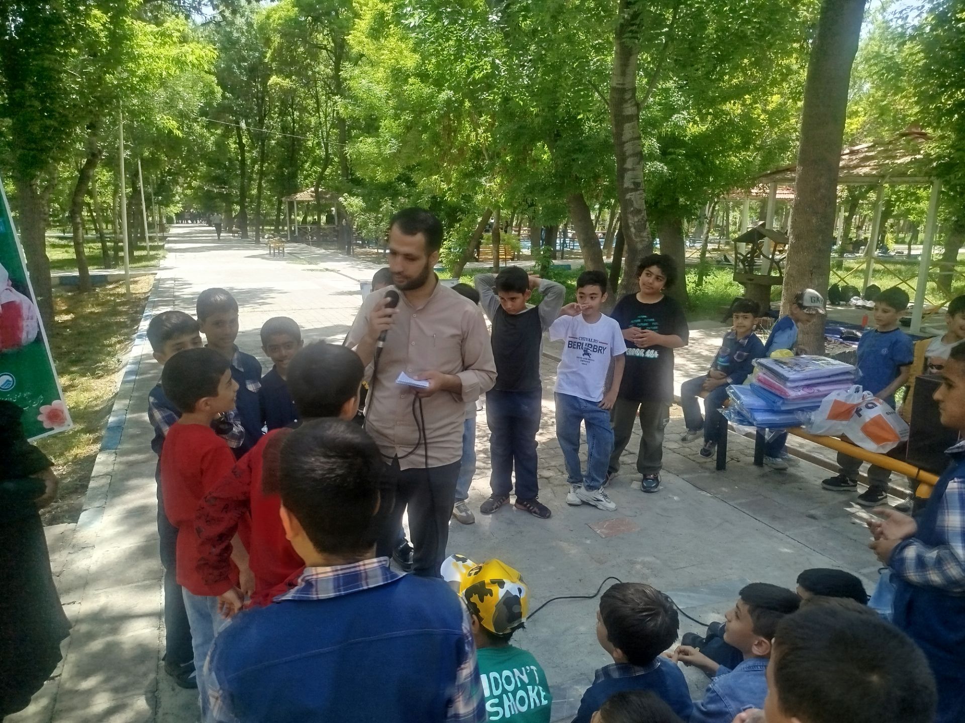 اردوی دانش‌آموزان مدرسه پسرانه مبین در پارک جنگلی شیروان