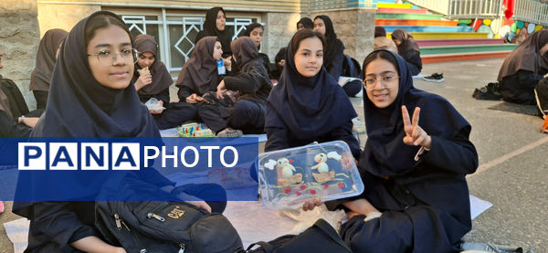 آیین صبحانه سالم در دبیرستان اخوان کریمی قم