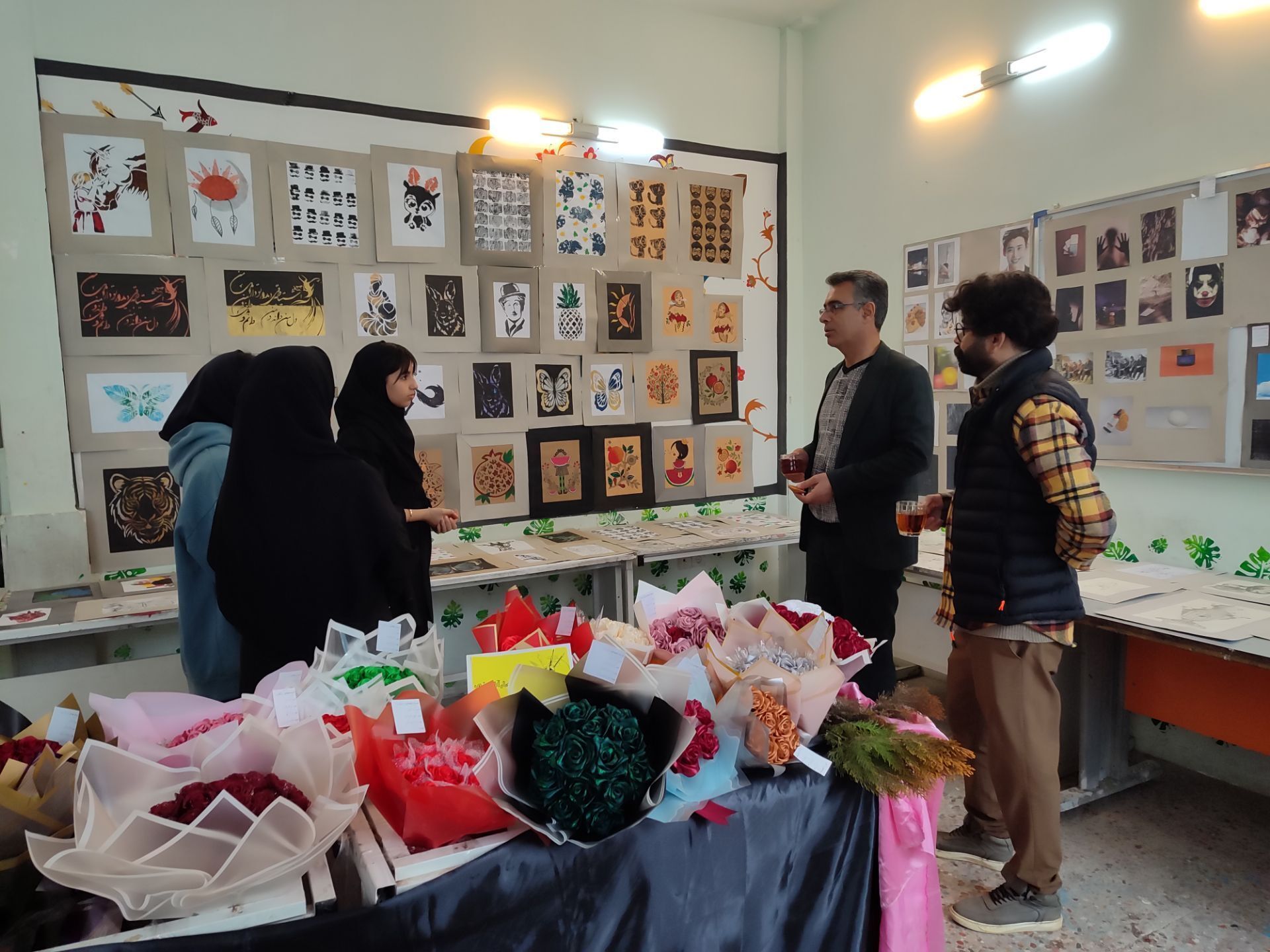 نمایشگاه ماها در هنرستان بصیرت آشخانه