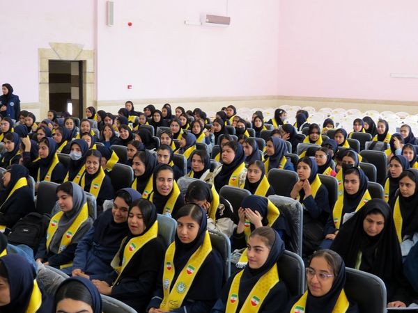 اردوی تمشک دختران بجنورد در اردوگاه شهید چمران 