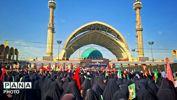 سوگ ملی در وداع با رهبر انقلاب 