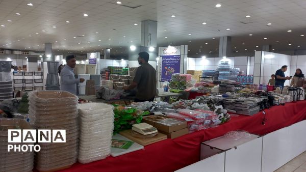 اولین نمایشگاه عرضه مستقیم کالا و محصولات غذایی و کالاهای ملوانی و وارداتی بندرعباس