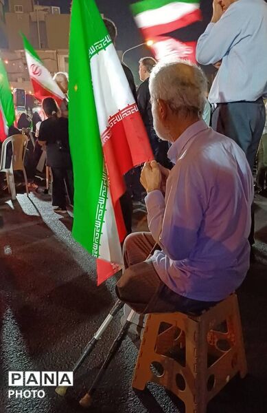 سفره حضرت رقیه(س) دل‌های عشاق را در میدان جمهوری گردهم آورد