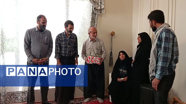 گروه جهادی دانش‌آموزی عمار، یاد شهید پیرمحمدی را در خانه پدری گرامی داشتند