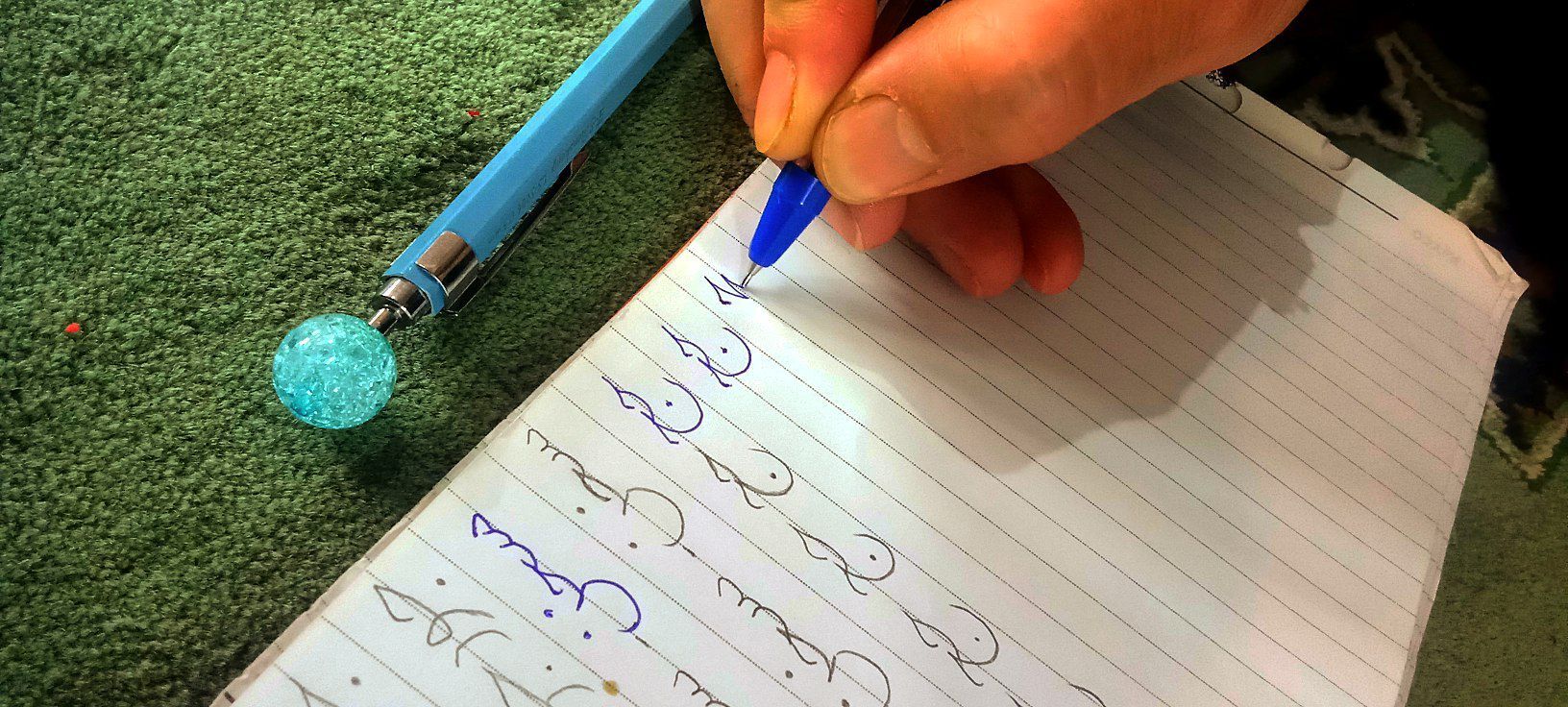 «خوش‌ خط‌ شو» انگیزه‌ای‌ برای رشد خلاقیت دانش‌آموزان‌