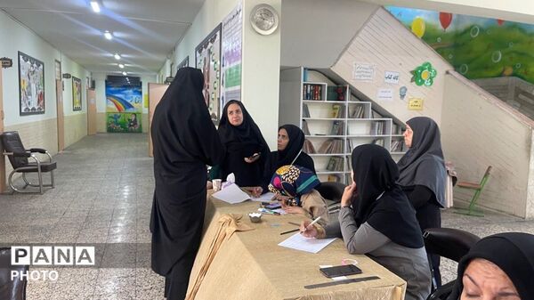 دبستان پنجم مهر میزبان طرح ابتکاری شمسا