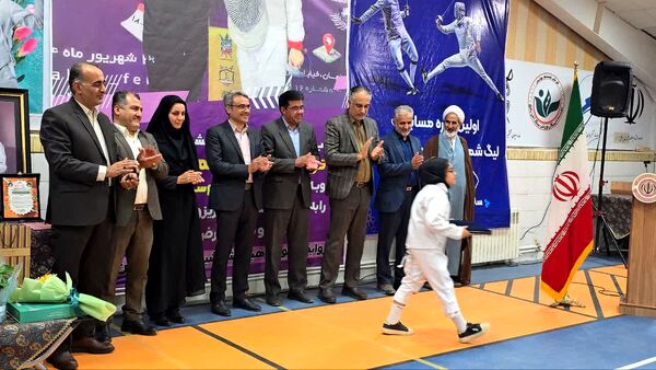 برگزاری نخستین دوره مسابقات شمشیربازی بافق با حضور تیم‌های دانش‌آموزی