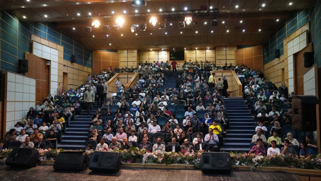 مراسم گرامیداشت ورود دانش آموزان پایه هفتم و معدل برتر دبیرستان بانو نجفی 
