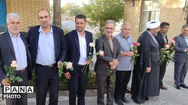 هفته دولت با تکریم کارکنان کیار