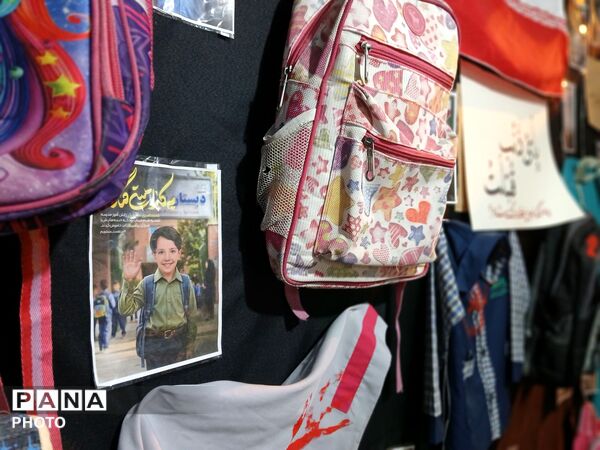 فرهنگیان و دانش آموزان گلستان همچنان پای میدان