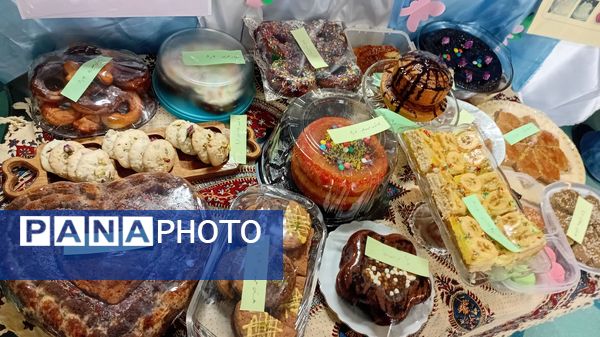 جشنواره کیک و دسر و شیرینی در مدرسه حضرت معصومه(ص) در اسلامشهر