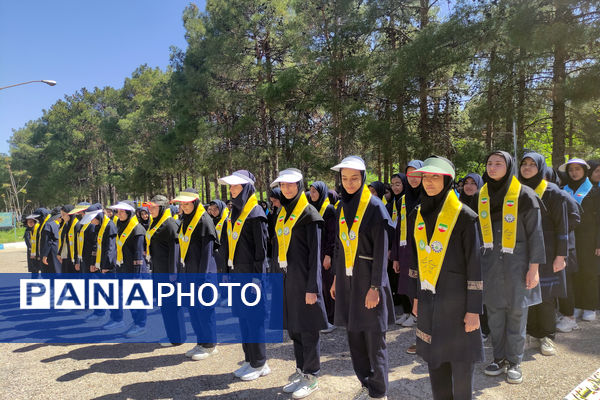 اردوی پایانی پیشتازان دختر مقطع متوسطه ناحیه 4 شیراز 
