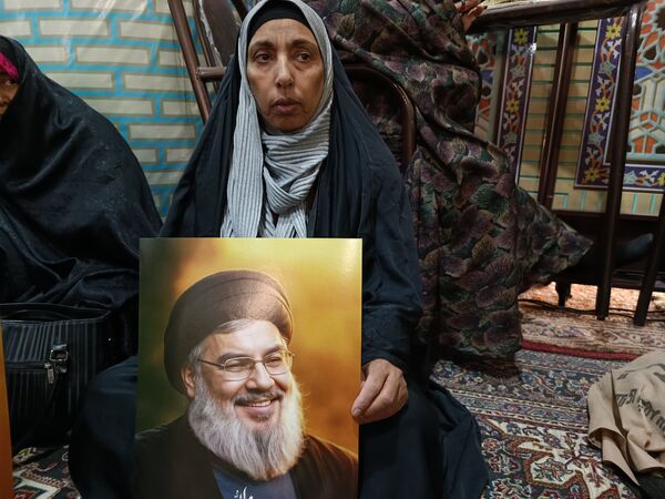 اجتماع بانوان مقاومت و تجلیل از همسران جانبازان در مصلی نماز جمعه شهرستان قدس