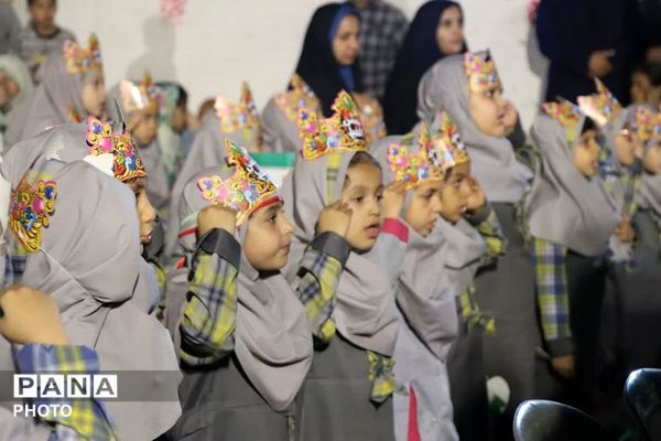 جشن الفبا و ایستادگی در تجمعات شبانه مردمی قلعه نو