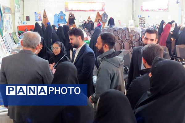 افتتاحیه هفته ماها و جشنواره فرهنگی هنری امید فردا