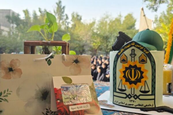 نواختن زنگ امنیت اجتماعی به مناسبت هفته نیروی انتظامی در هنرستان قدس ناحیه دو شهرری 