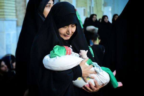 همایش بزرگ شیرخوارگان حسینی در زابل 