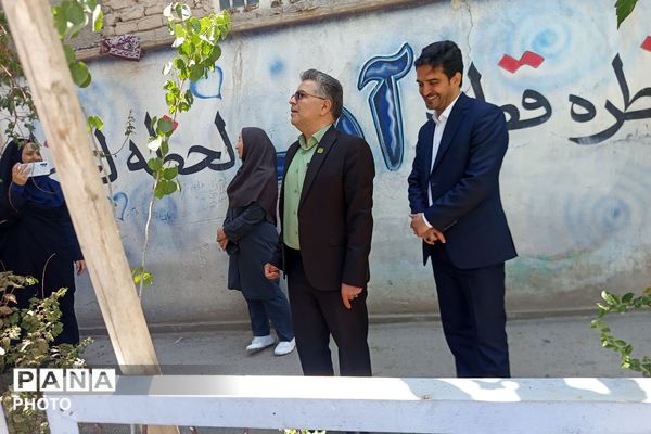 طرح محیط زیستی شهید مفقود الاثر ماکان نصیری در مدرسه رضوان ناحیه دو بهارستان