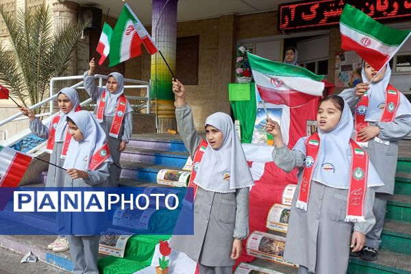 هم صدایی نسل آینده با انقلاب در مدرسه کودک مسلمان قرچک