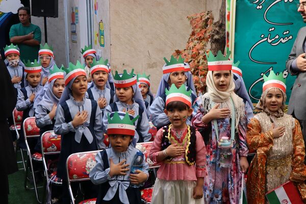 غنچه های بهارستانی آغاز سال تحصیلی را جشن گرفتند