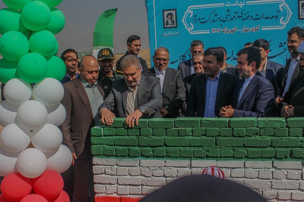 آیین خشت گذاری سه مدرسه ۱۵ کلاسه در کهریزک