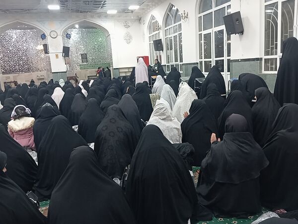 نماز جماعت همزمان با شب لیلة الرغائب در شهرستان کاشمر 