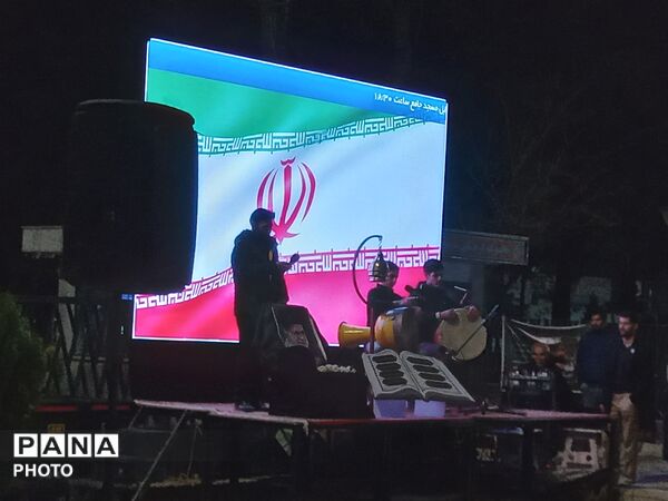 اجتماع مردم در بیعت با سومین رهبر جمهوری اسلامی ایران در امامزاده محروق نیشابور