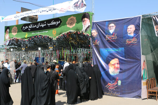 جلوه‌هایی از حضور نوجوانان در مراسم سالگرد ارتحال امام خمینی(ره)