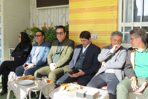برنامه زنگ ایمنی و ترافیک در مدرسه شهدا فرهنگی دخترانه 
