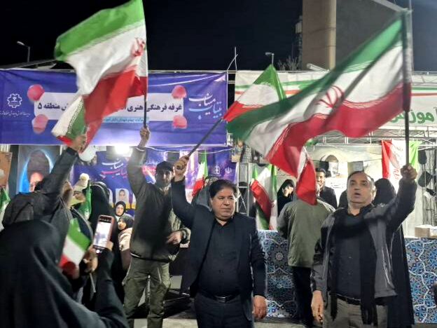 میدان صادقیه صحنه نمایش اقتدار مردمی در محکومیت ظلم اسرائیل و آمریکا