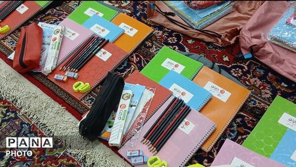 توزیع 4هزار و 313 بسته لوازم‌التحریر میان دانش‌آموزان محروم تویسرکان